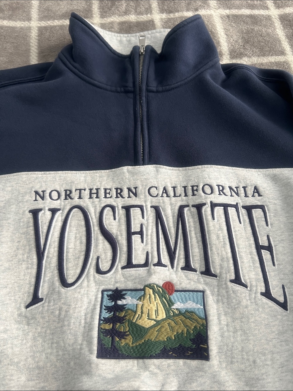 Abercrombie and Fitch Fleece Quarter Zip Fleece Sweatshirt Embroidered Large